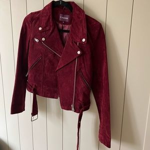 Vigoss Faux Suede Moto Jacket, Women’s Size Small, burgundy color